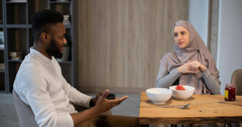 Hukum Suami Menyuruh Istri Berutang, Bolehkah?